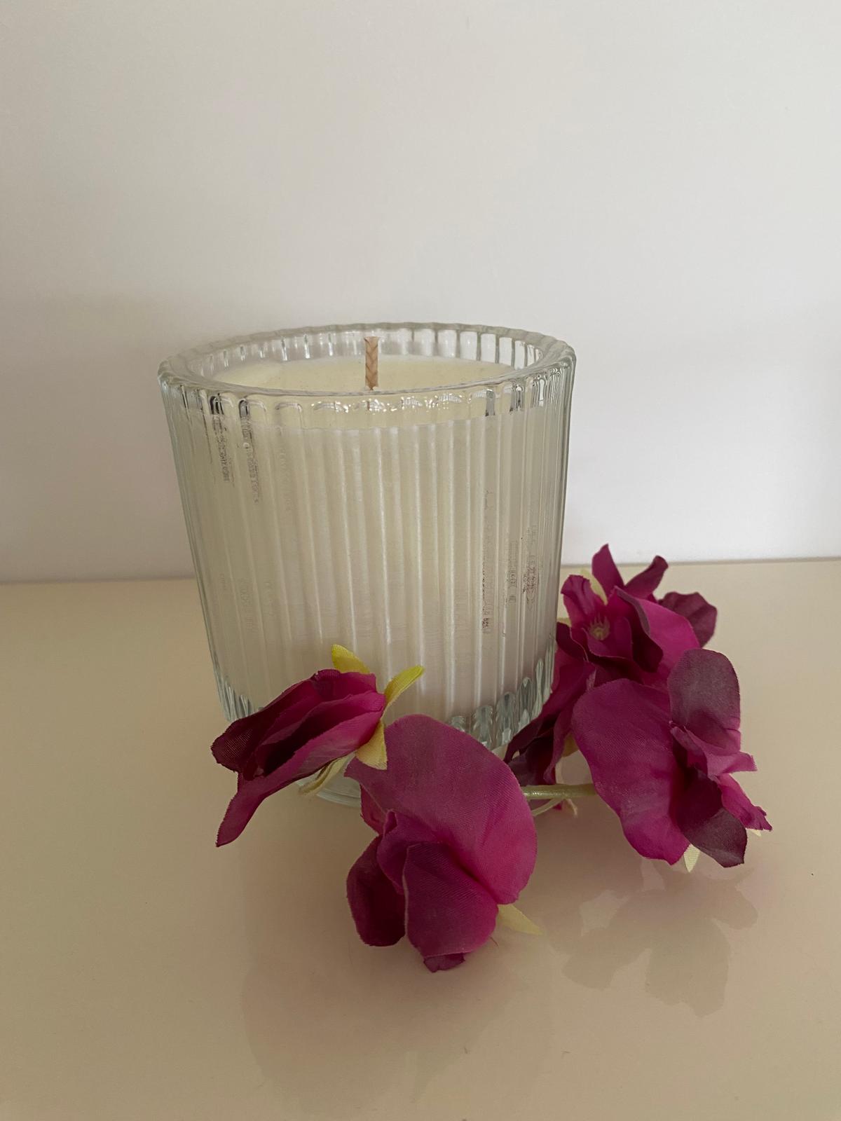 Clear ribbed candle