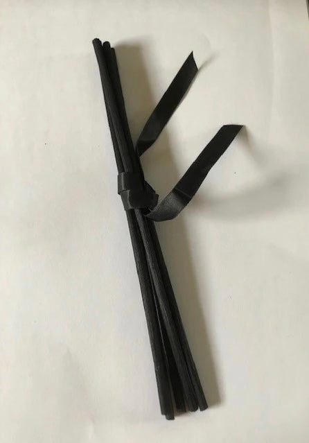 Black luxury diffuser reeds
